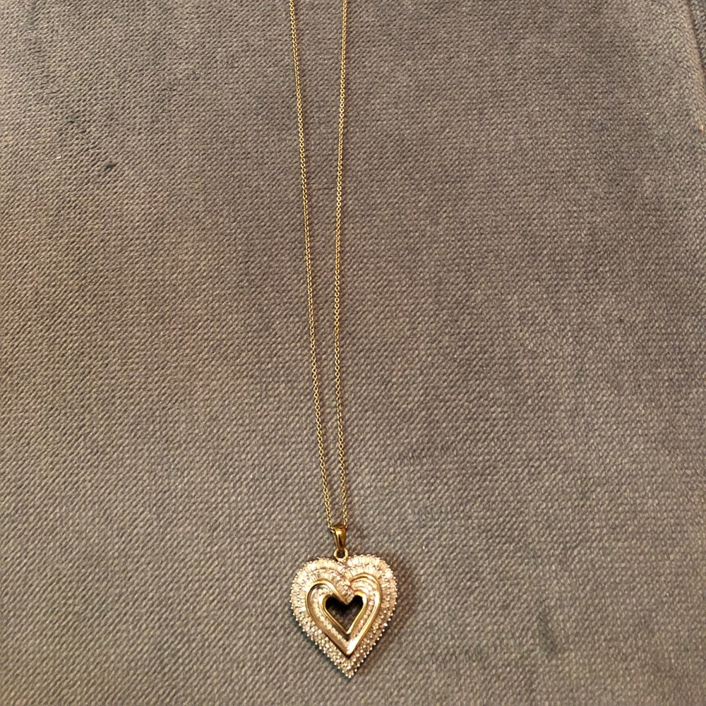 Heart shaped pendant